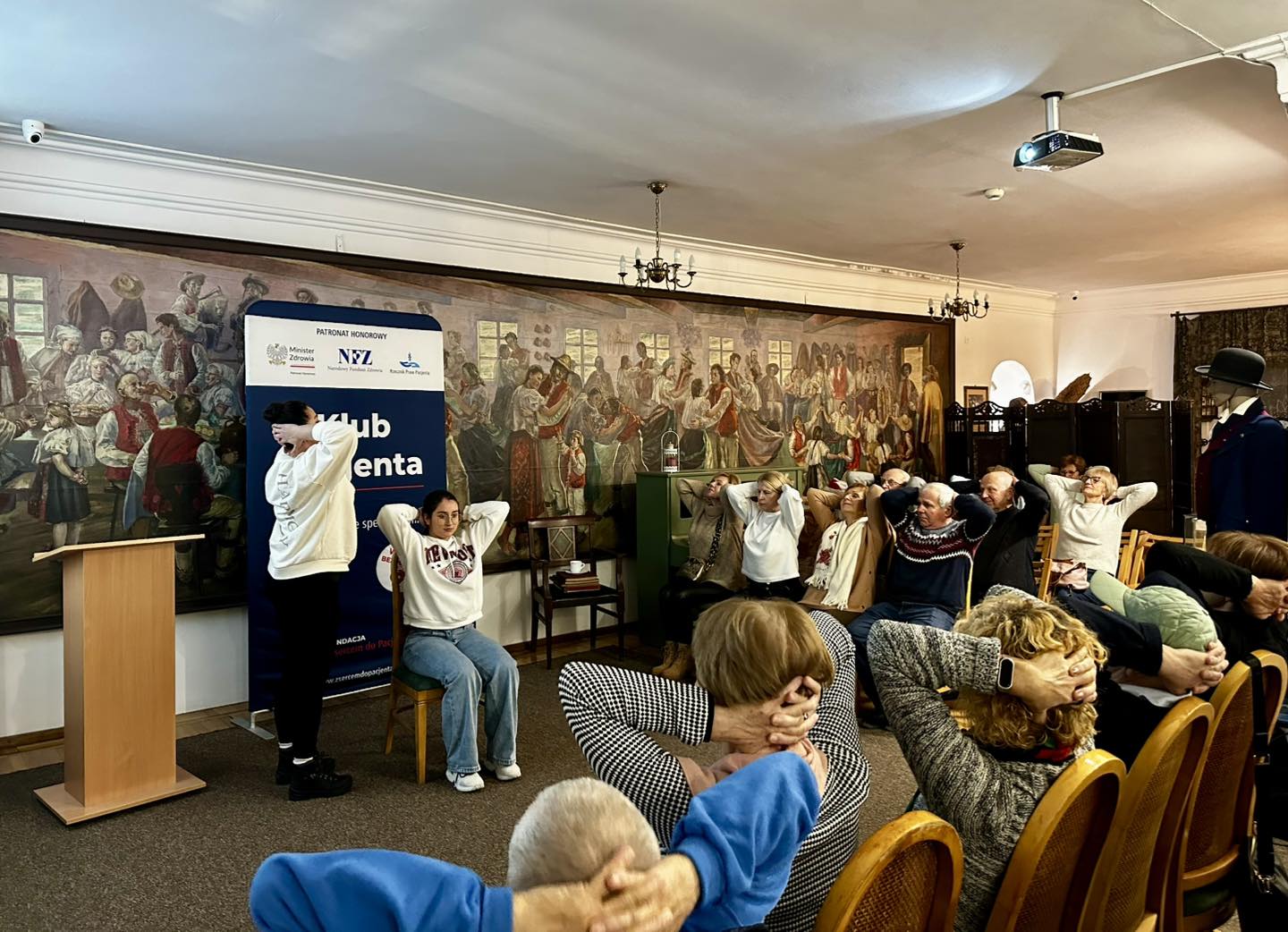 Spotkanie Klubu Pacjenta, które odbyło się w Muzeum Ustrońskie, pokazało jak ważna jest rozmowa o zdrowiu i świadome dbanie o siebie na co dzień.